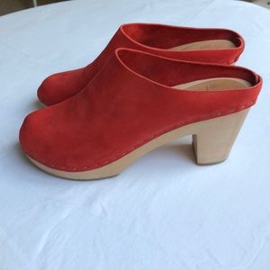 BRYR suede clogs